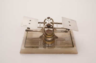 Lot 396 - Set of George V silver letter / postal scales, on an onyx base inlaid with malachite