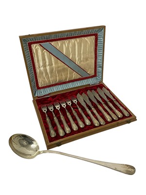 Lot 1657 - Cased set of late 19th / early 20th century Continental silver handled fish knives and forks