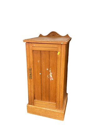 Lot 1332 - Aesthetic period pine bedside cupboard