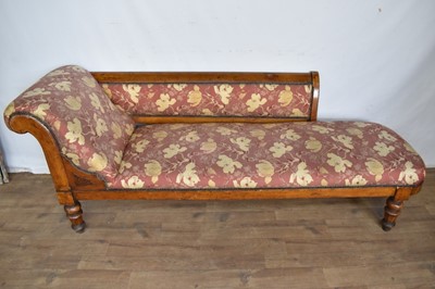 Lot 1107 - Victorian mahogany chaise longue