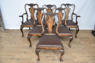 Lot 1117 - Fine quality George I style figured walnut dining room suite