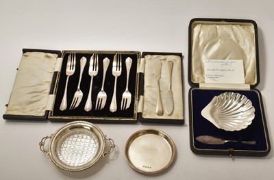 Lot 457 - Silver shell shape butter dish with butter knife in fitted case Sheffield 1929, two other silver butter dishes and a set o of six silver cake forks  in fitted case (Sheffield 1926)