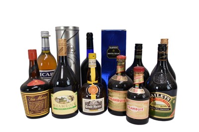 Lot 73 - Twelve bottles, to include Drambuie, Tia Maria, Ricard Pastis De Marseille