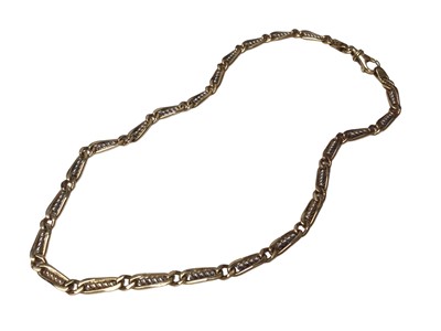 Lot 74 - 9ct yellow and white gold link chain, 41cm long