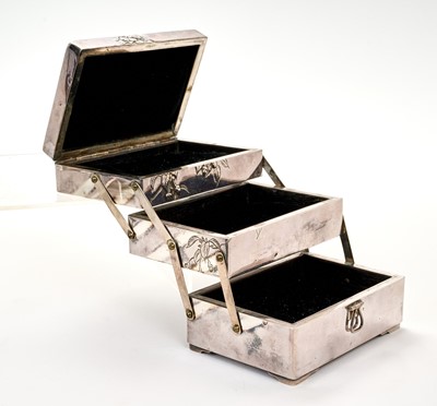 Lot 211 - Late 19th/early 20th century Japanese Meiji period silver jewellery box with cantilever compartments