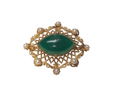 Lot 76 - 1970s 9ct gold green hard stone and cultured pearl set basket weave brooch (London 1971), 47mm wide