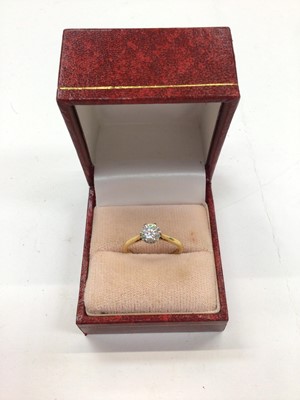 Lot 1019 - 18ct gold synthetic single stone ring in platinum claw setting