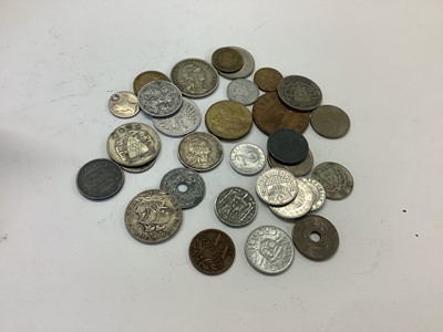 Lot 581 - World - Mixed coins