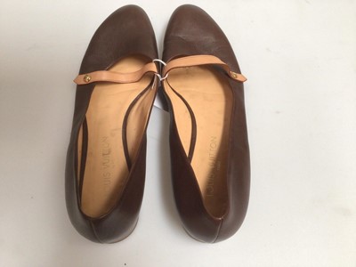 Lot 646 - Pair of Louis Vuitton brown leather pumps with a tan leather strap, size 41