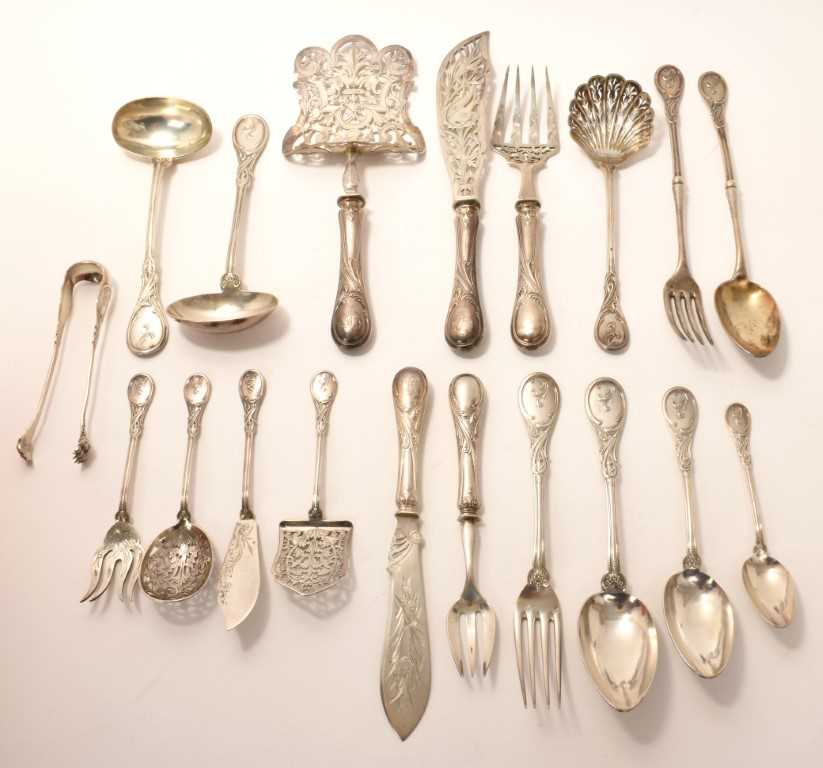 Lot 221 - Extensive French silver cutlery service