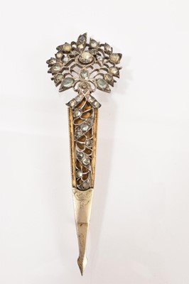 Lot 486 - Antique Indian turban pin