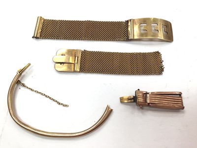 Lot 1031 - 9ct gold mesh watch bracelet, part of a yellow metal bangle and a yellow metal link/clasp