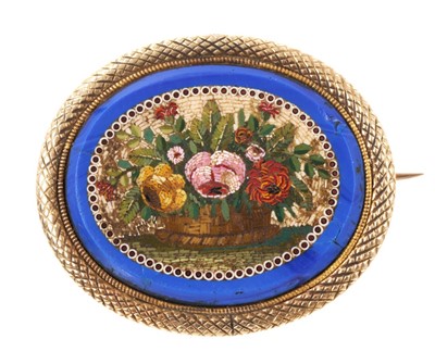 Lot 415 - Early 19th century Italian micromosaic double-sided brooch