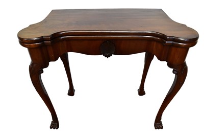 Lot 1248 - George I / II Irish red walnut tea table