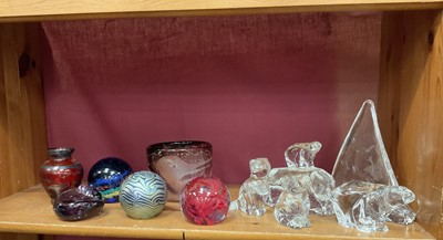 Lot 216 - Group of paperweights by Baccarat and others and art glass