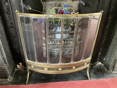 Lot 1247 - Bowed glass and brass firescreen