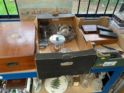 Lot 257 - Edwardian Mappin & Webb silver plated cutlery in oak box and lot of silver plated wares