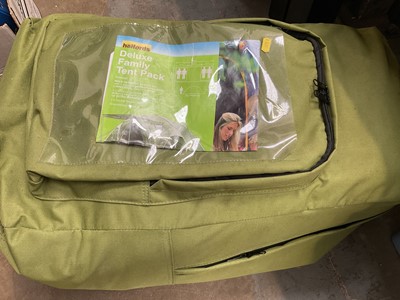 Lot 204 - Halfords Deluxe family tent pack