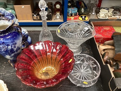 Lot 160 - Group of decorative glass