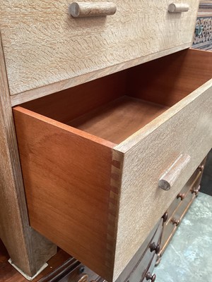 Lot 1231 - Heal style limed oak chest of drawers