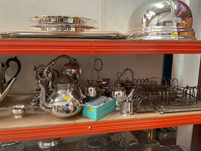 Lot 614 - Mixed group of silver plate to include a kettle on stand with spirit burner, breakfast items and similar pieces