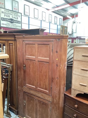 Lot 1232 - Georgian pine two-height corner cupboard