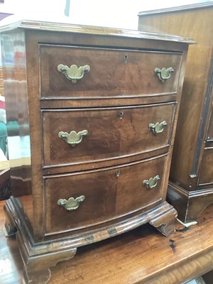 Lot 1204 - Georgian style bowfront chest of three drawers, 51cm wide, 33cm deep, 67cm high