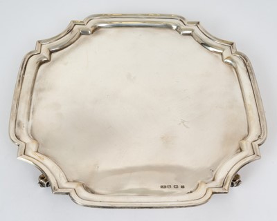 Lot 261 - 1930s silver salver (Sheffield 1931)