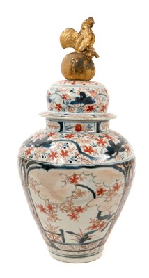 Lot 138 - 18th century Japanese vase and cover