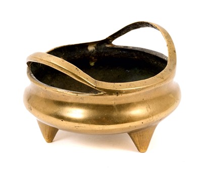 Lot 817 - 19th century Chinese bronze censer