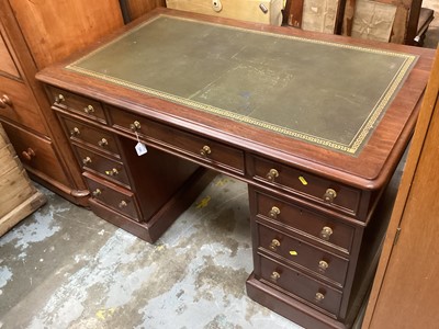 Lot 1260 - Victorian mahogany twin pedestal desk with inset leather lined top, 122cm wide, 70cm deep, 75.5cm high