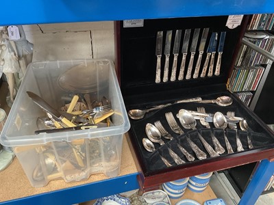 Lot 270 - Canteen of George Butler fiddle and shell pattern silver plated cutlery, other flatware and silver plate