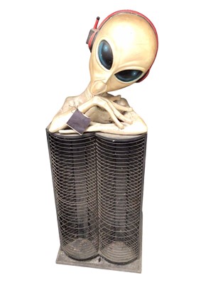 Lot 346 - Large novelty alien model CD display rack, 98cm high