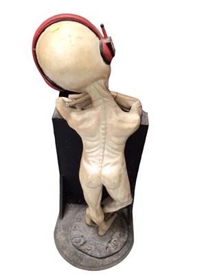 Lot 346 - Large novelty alien model CD display rack, 98cm high