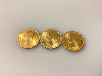 Lot 437 - G.B. - Gold Sovereigns Elizabeth II 1966 x 3 UNC. (3 coins)