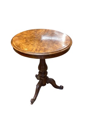 Lot 1305 - Victorian walnut occasional table with circular top, 60cm diameter