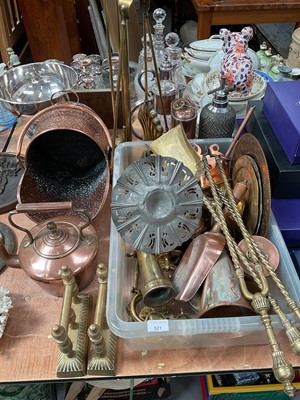 Lot 521 - Collection of assorted cooper and brassware to include copper kettle, brass fire companion set and copper coal scuttle.