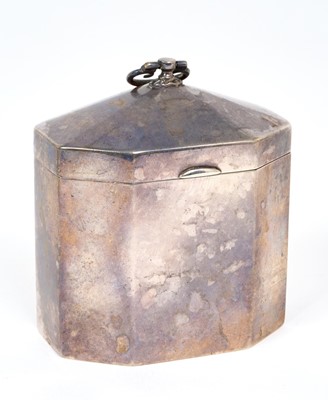 Lot 302 - Victorian silver tea caddy of octagonal form, with scroll handled, hinged cover (Birmingham 1894)