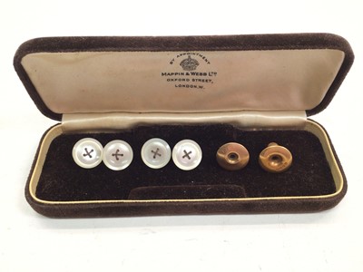 Lot 1063 - One 18ct gold stud, one 9ct gold stud and four mother of pearl studs