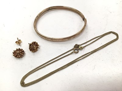 Lot 1103 - 9ct gold bangle, pair of 9ct gold flower earrings and a yellow metal chain