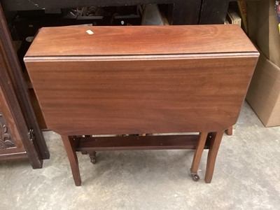 Lot 1408 - Edwardian walnut Sutherland table, 60cm wide