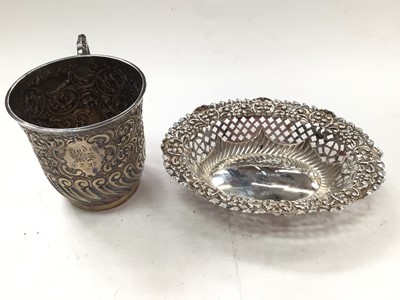 Lot 1117 - Victorian silver cup with embossed scroll decoration (Sheffield 1892) and a pierced silver bon bon dish