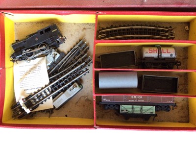 Lot 1832 - Part Marklin OO Gauge train set with DSG & DB coaches (no locomotive), plus Tri-ang "The Blue Pullman" train set with powered & dummy cars together with coach and track, Trix 3 rail 0-4-...