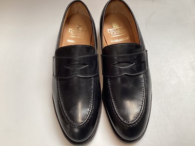 Lot 2132 - Mens Crockett & Jones black leather loafer shoes 'Henley' size 9 1/2 E unworn but scuff on toe of right shoe.