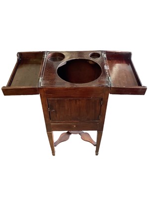 Lot 1399 - George III mahogany wash stand