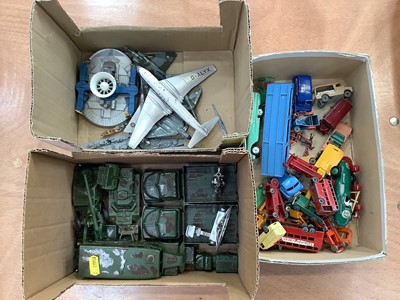 Lot 1855 - Diecast unboxed selection to include Matchbox 1-75 series yearly models, Dinky Military vehicles, aircraft & shipping models, plastic soliders & other models by Airfix, and a boxed Bayko...