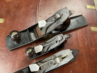 Lot 2475 - Group of three Stanley / Stanley Bailey planes, No. 2, No. 5 1/4 and No. 6 (3).