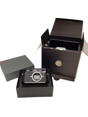 Lot 2354 - Leica M9 camera body in original box