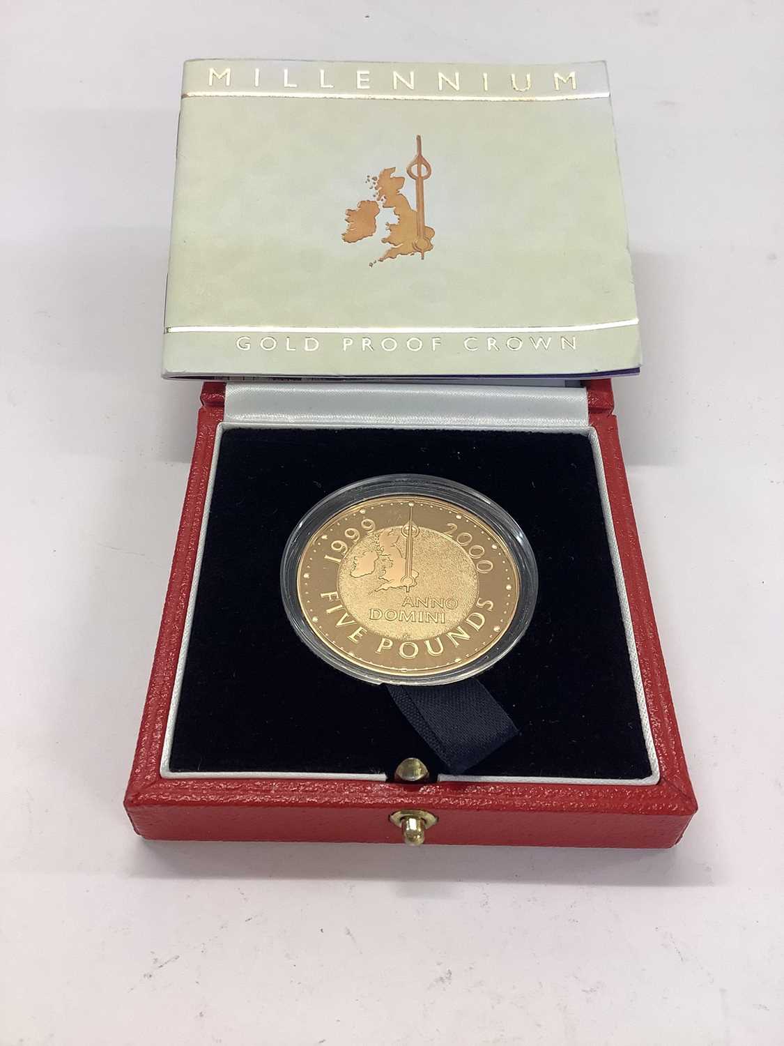 Lot 530 - G.B. - Royal Mint gold proof millennium Crown 2000 (N.B. In case of issue with Certificate of Authenticity) (1 coin)