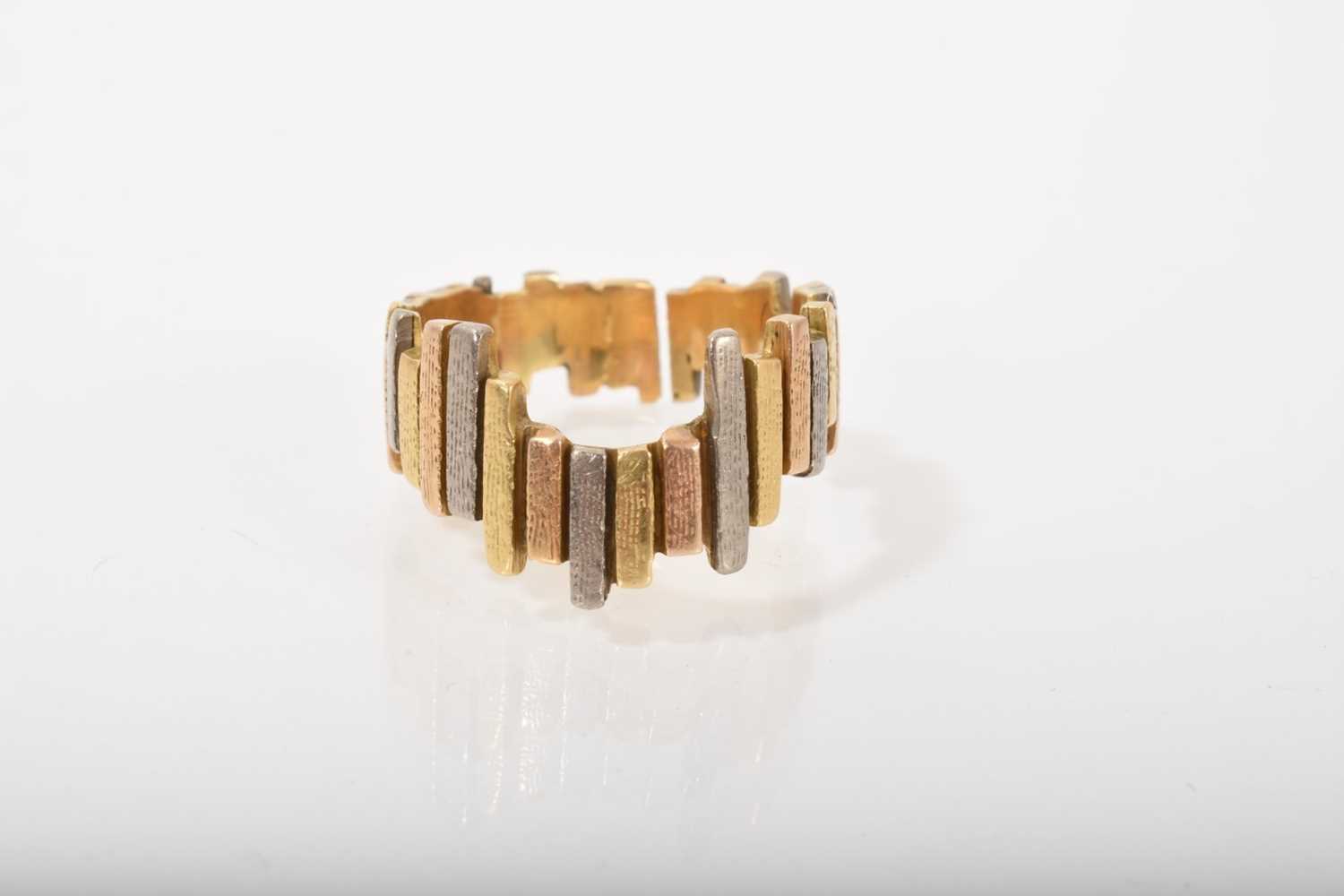 Lot 455 - 1960s three-colour gold ring of abstract